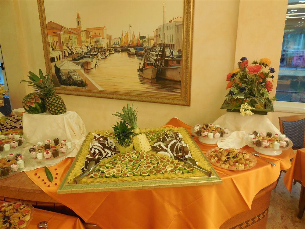 Hotel Smeraldo Cesenatico Kültér fotó