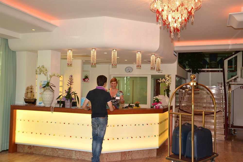Hotel Smeraldo Cesenatico Kültér fotó