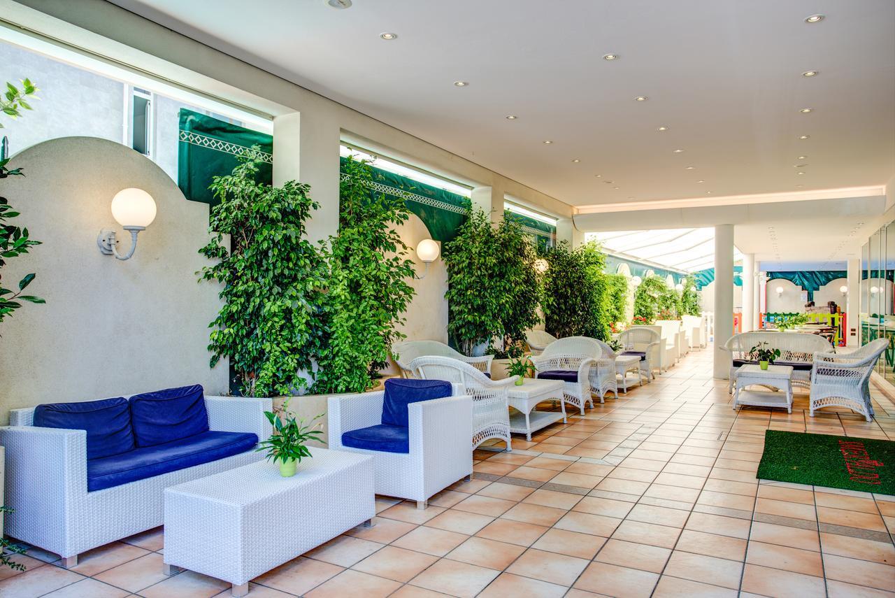 Hotel Smeraldo Cesenatico Kültér fotó
